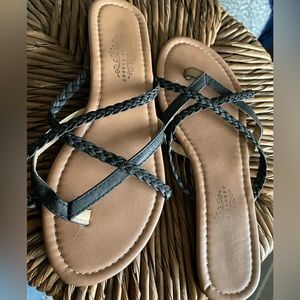 black flipflop sandals